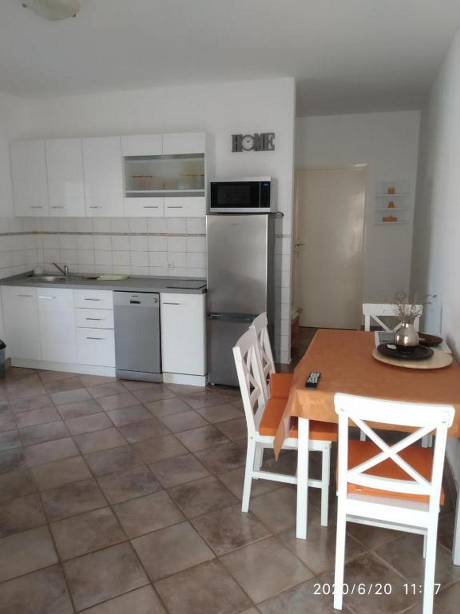 Apartmani Lucia Biograd Biograd Na Moru Quarto foto